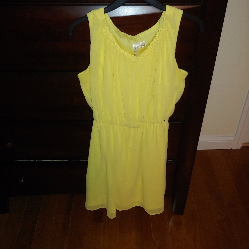 Yellow dress